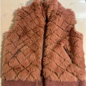 Baxis size medium faux fur/fleece vest